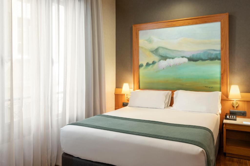 Catalonia Excelsior - Resim 45