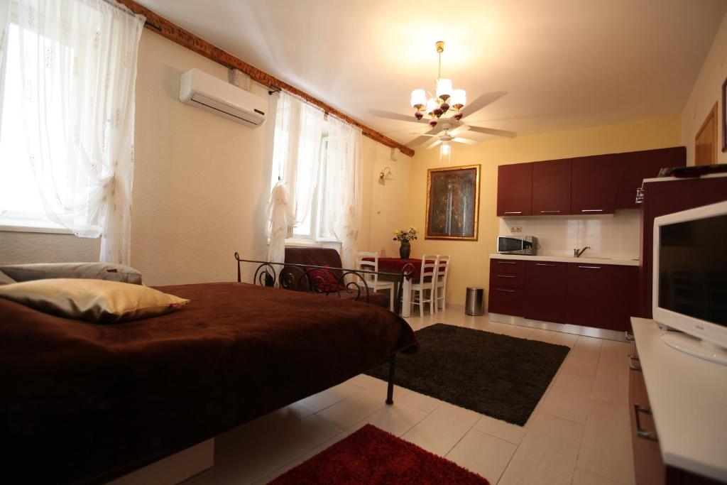 Kuchyňa alebo kuchynka v ubytovaní Tragurium & Salona Apartments