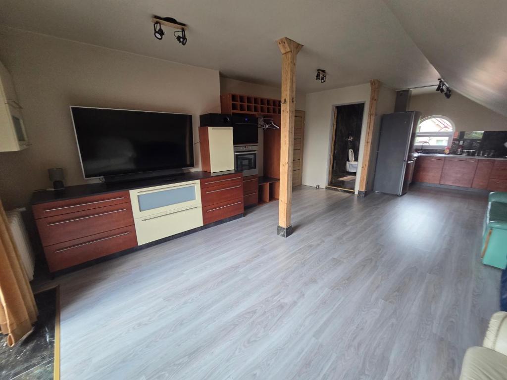 Η κουζίνα ή μικρή κουζίνα στο Apartament z widokiem Rokosowo 40m kw