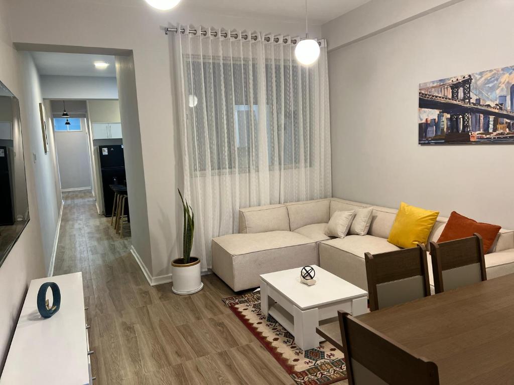 Departamento nuevo, lujoso y espacioso