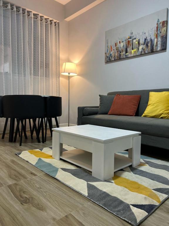 Departamento nuevo, lujoso y espacioso