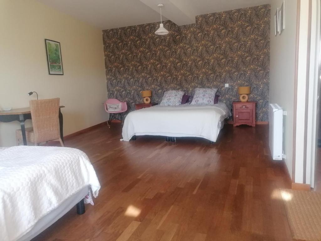 La Parisiere - Triple Room