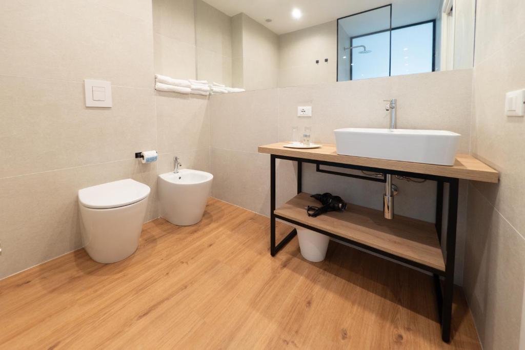 Al Pescatore Suites - 14