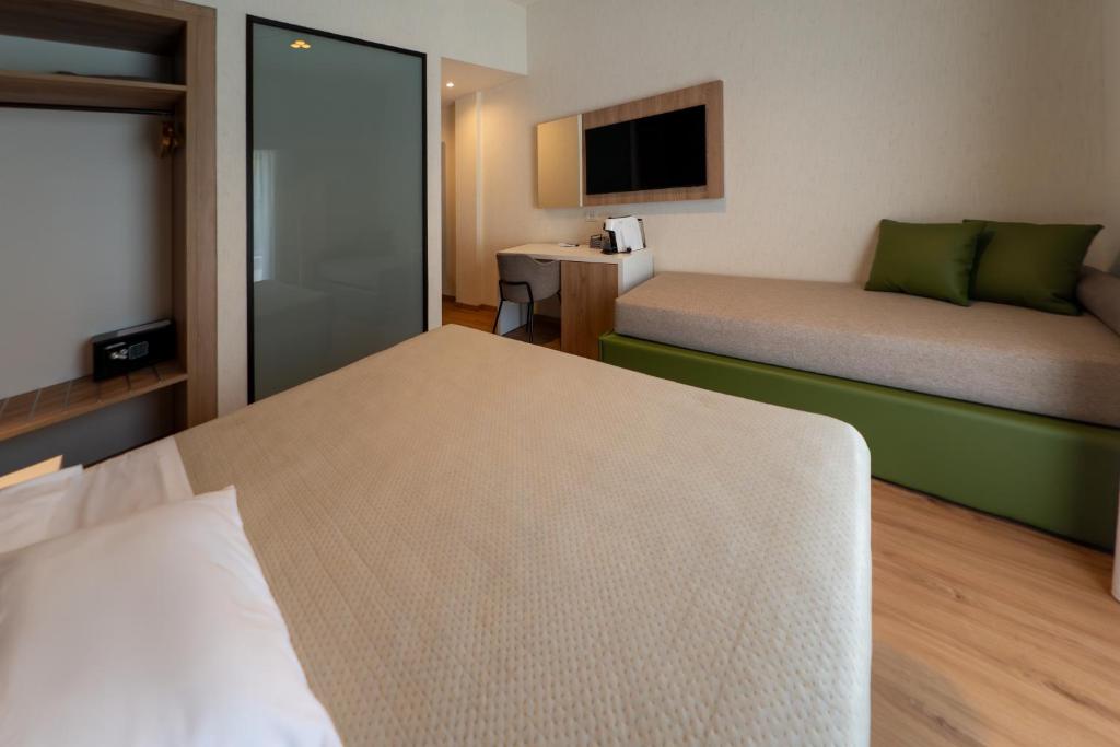 Al Pescatore Suites - 11