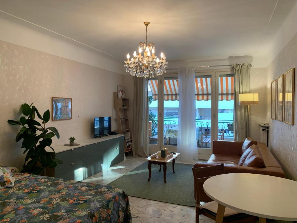 Posezení v ubytování Spacious appartement near the beach