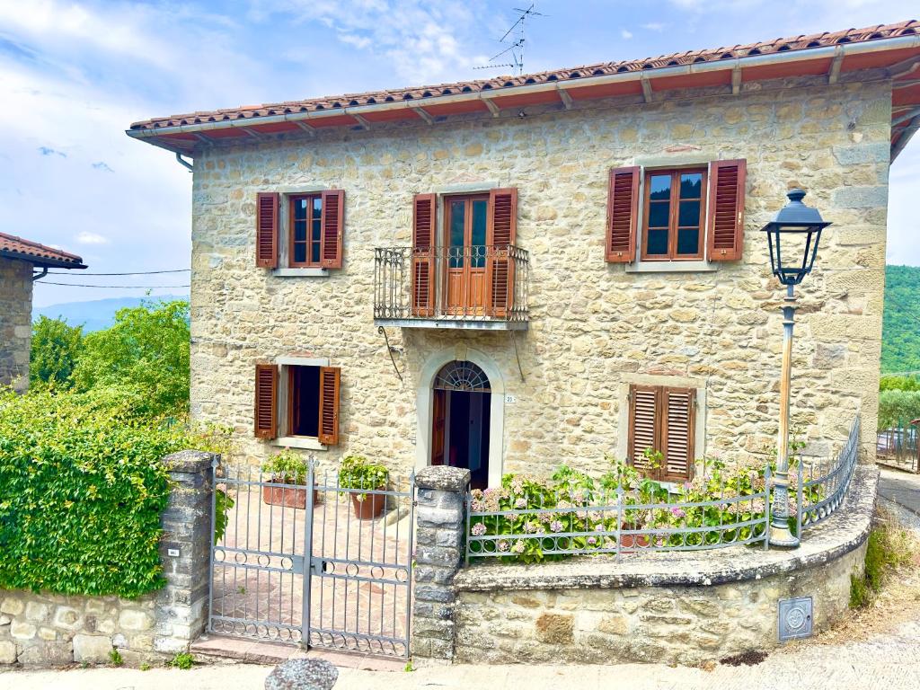 Villa Fiorita tra le Colline del Casentino - Villa De 3 Dormitorios