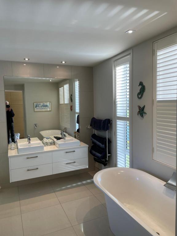 Clearwater Golf Resort - Entire Luxury Home - Resim 8