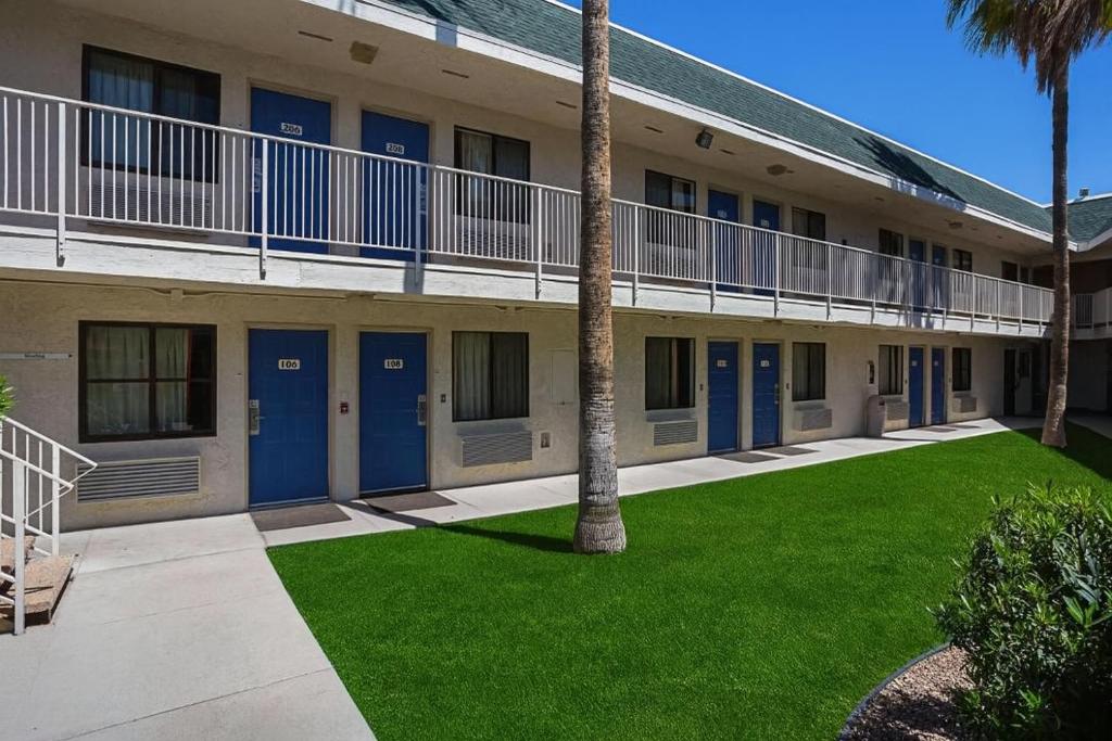 Motel 6-Yuma, AZ - East photo