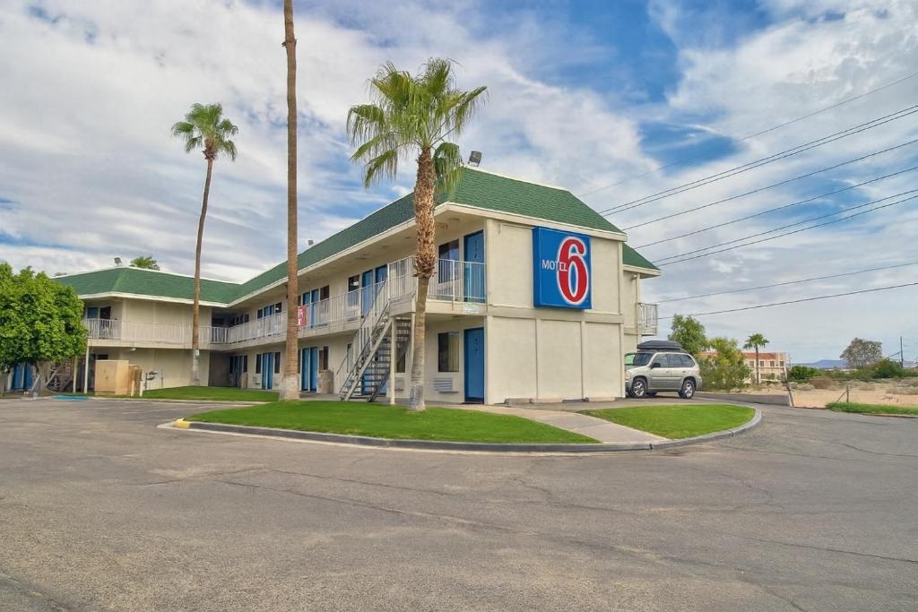 Motel 6-Yuma, AZ - East photo