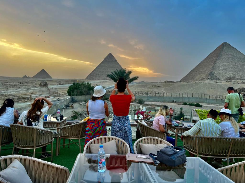 Majutusasutuse Seven Pyramids View Inn külastajad