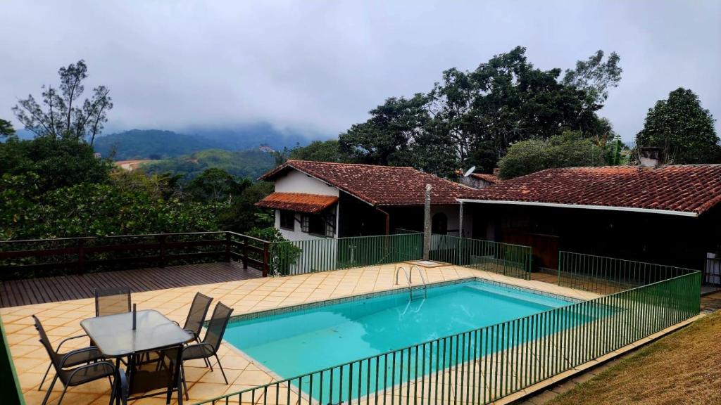 Bazén v ubytování Casa do Lago nebo v jeho okolí