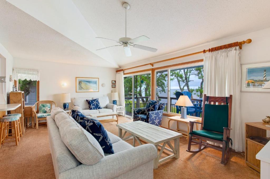 Posezení v ubytování PS-I -Swan Sea