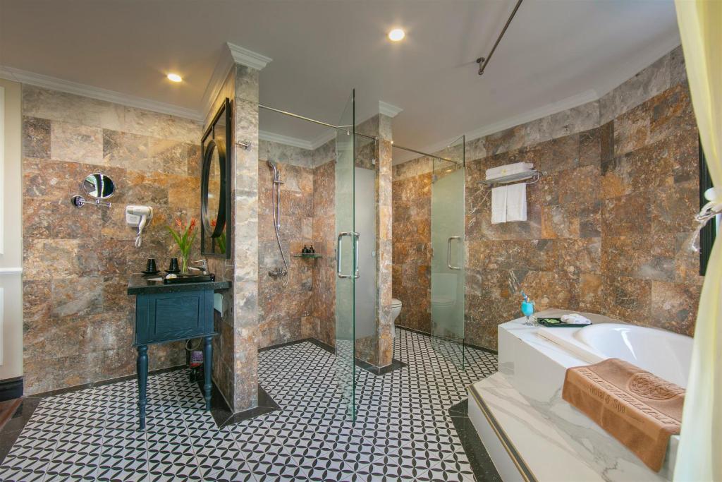 Hoi An Golden Holiday Hotel & Spa - 16