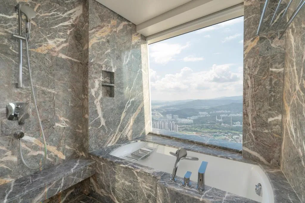 Premier Double Scenic Bath