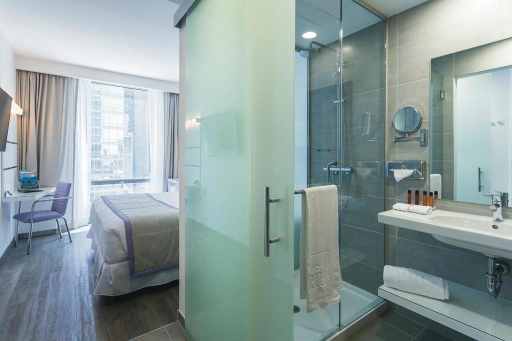 Riu Plaza New York Times Square - Deluxe King Room