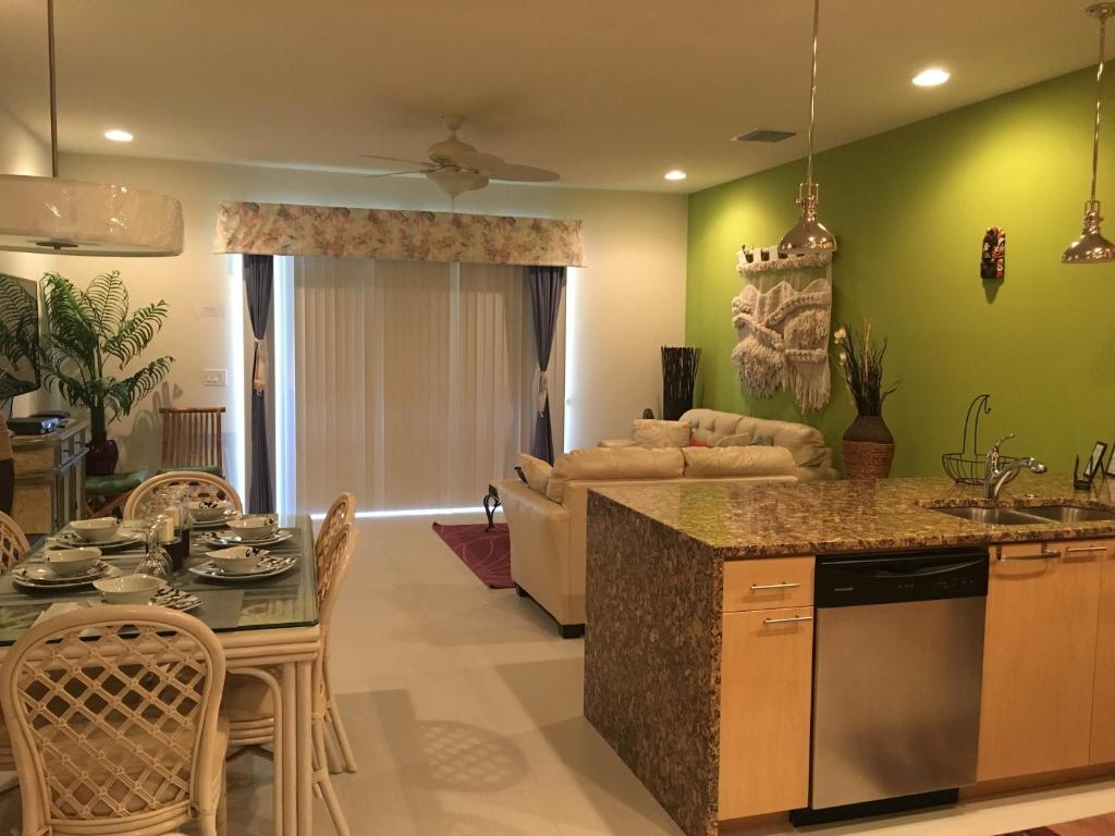 Imagen de la galería de Orlando Vacation Rental Homes, en Kissimmee