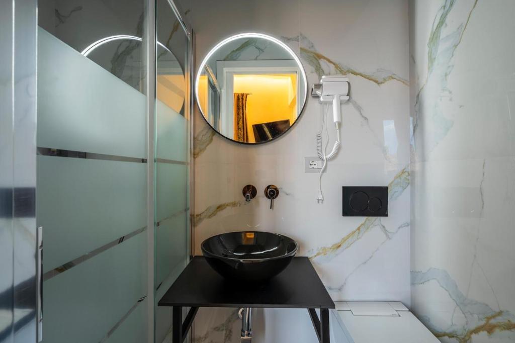 Duomo Suites Florence - Resim 33