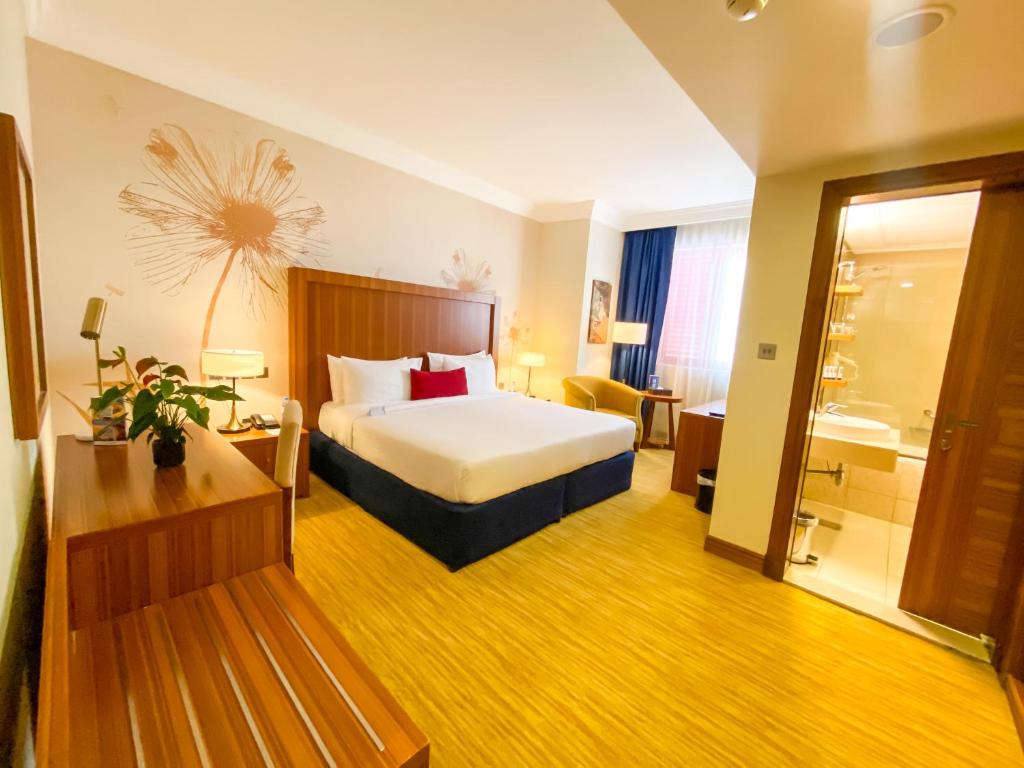 City Seasons Al Hamra Hotel - Resim 43