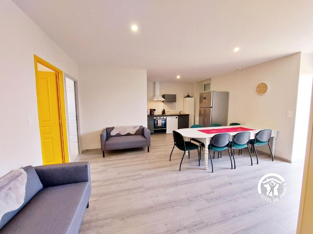 Η κουζίνα ή μικρή κουζίνα στο Les Grands Blés d'Or, 12 personnes