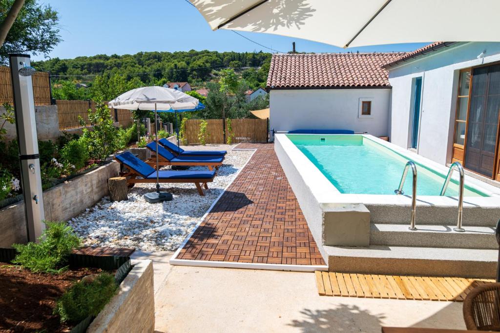 Πισίνα στο ή κοντά στο Island home Servantesa