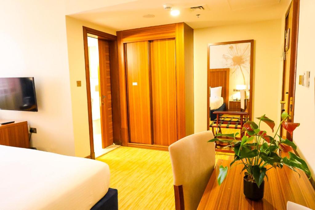 City Seasons Al Hamra Hotel - Resim 45