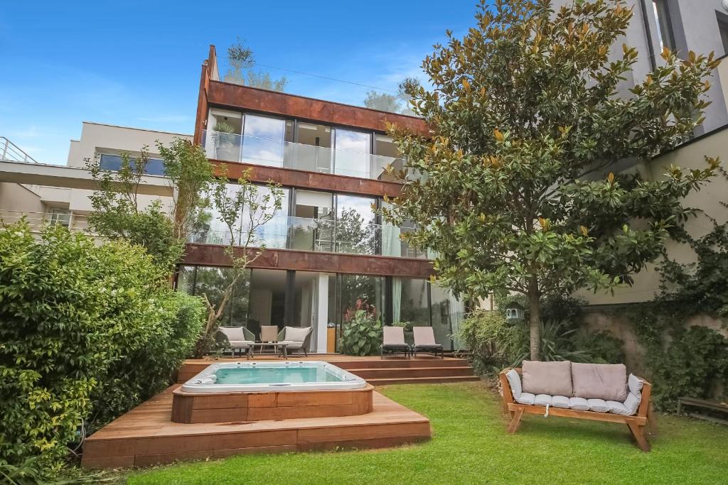 Κήπος έξω από το Maison Hortense