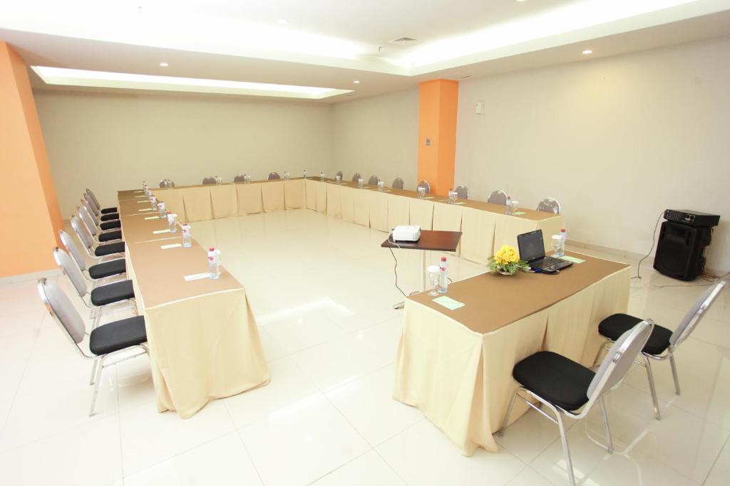 Konferenční prostory v ubytování The Square Surabaya Hotel
