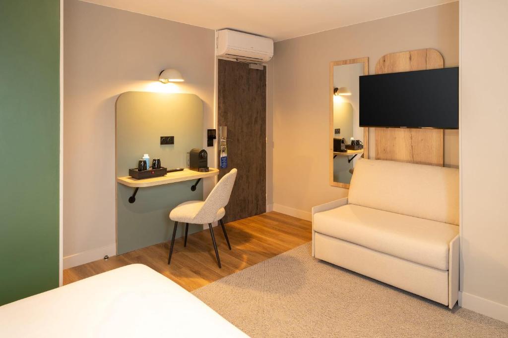 Sure Hotel by Best Western Tours Sud - Comfort King Room With Sofa Bed - Non-Smoking