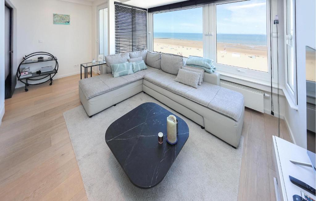 Posezení v ubytování 2 Bedroom Gorgeous Apartment In Oostende