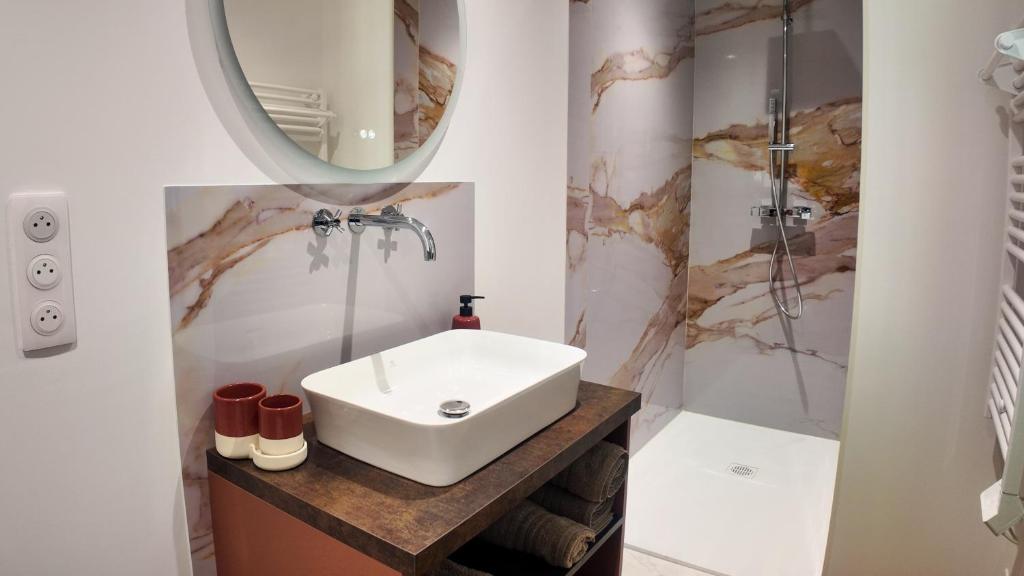 Les Belles Argonnaises - Chambre Quadruple Avec Salle De Bains Privative