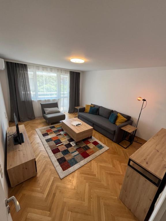 3 Rooms 4 Terrace 2 WC, Sunny BIJOU Flat, Private Parking, Top Location, Center
