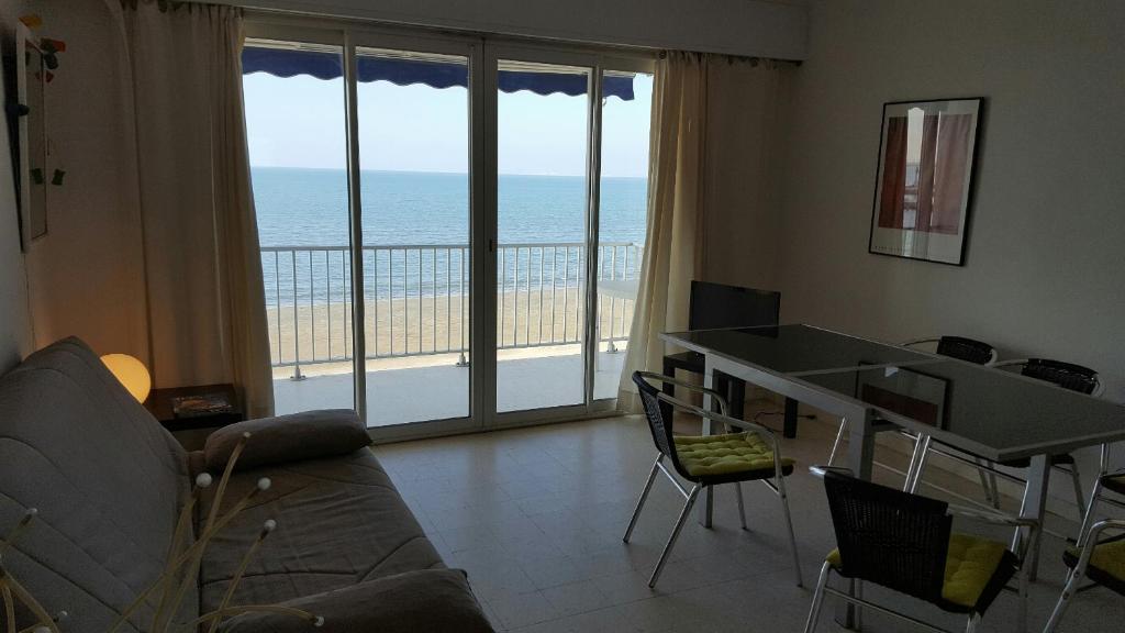 Appartement 2 chambres avec terrasse sur plage Grau du Roi