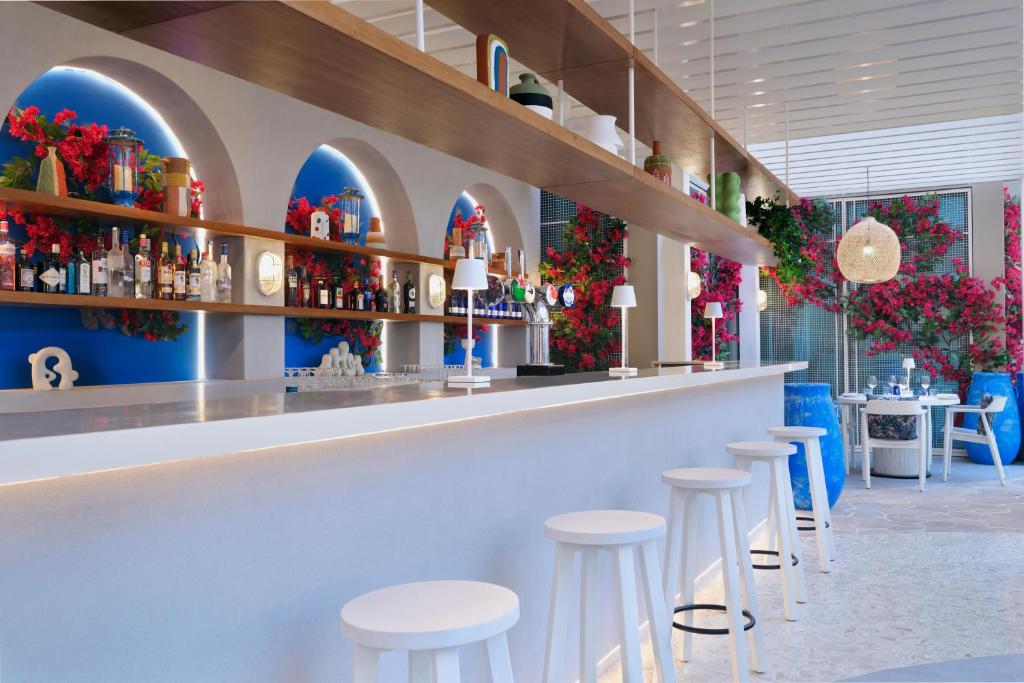 JA Ocean View Hotel, Jumeirah Beach Dubai - Resim 40