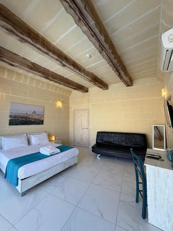 Fiftyfour West Boutique Living - 2