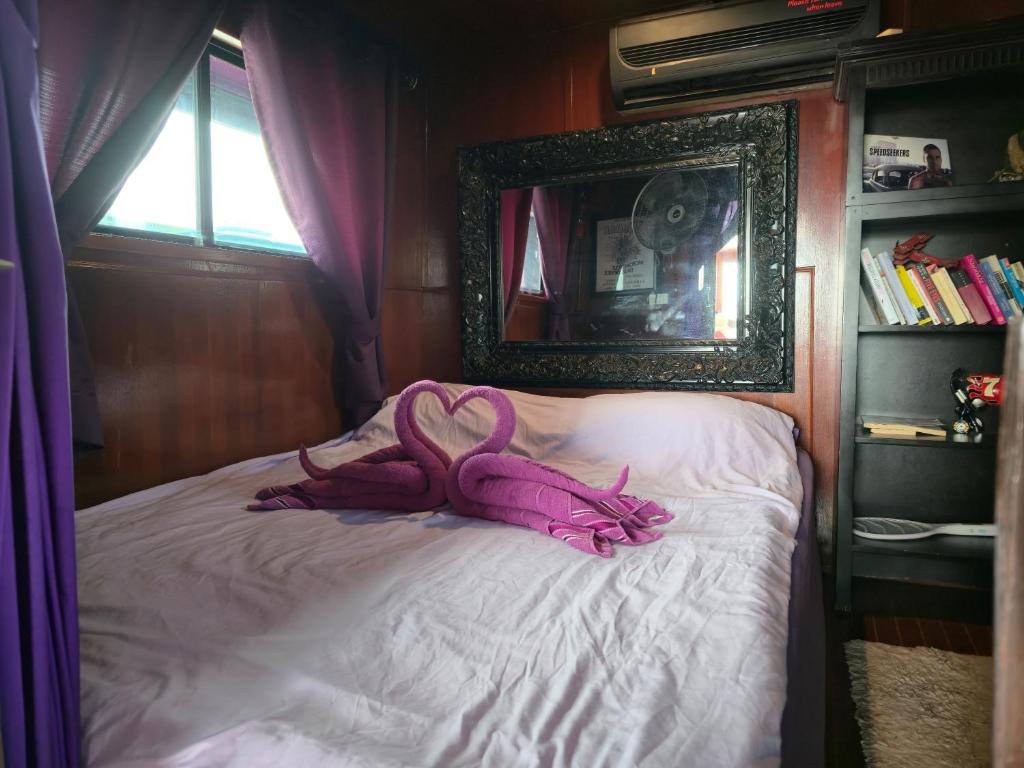 Sabai Sabai Liveaboard Bangkok - 2