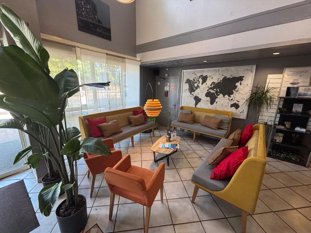 Kyriad Hotel Montpellier Centre Antigone - Resim 15