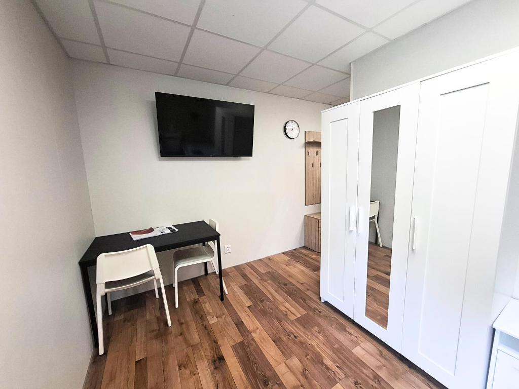 Dimael Hostel & Apartments - Resim 15