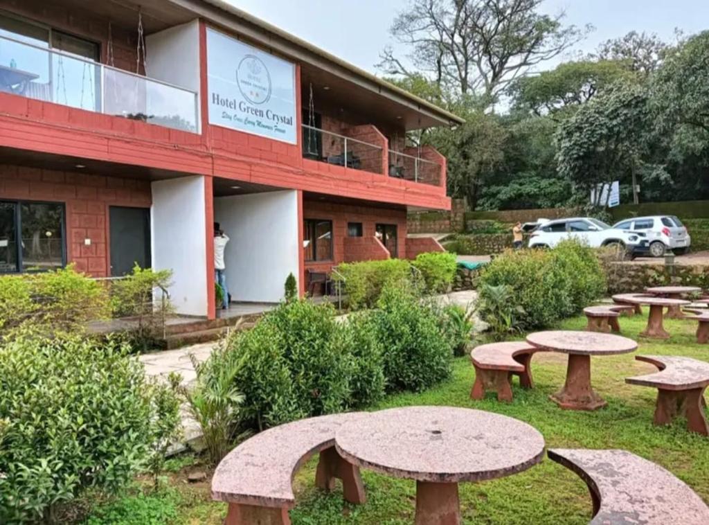 Taman di luar HOTEL GREEN CRYSTAL LINGMALA Mahabaleshwar