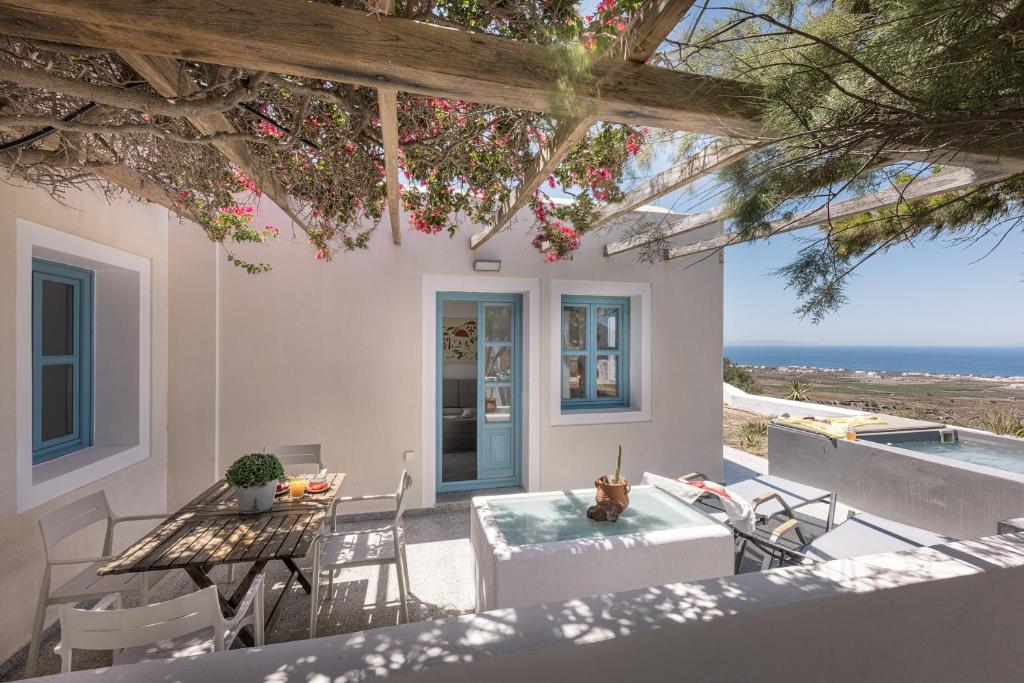 GTK Santorini Oia Sunset Villas