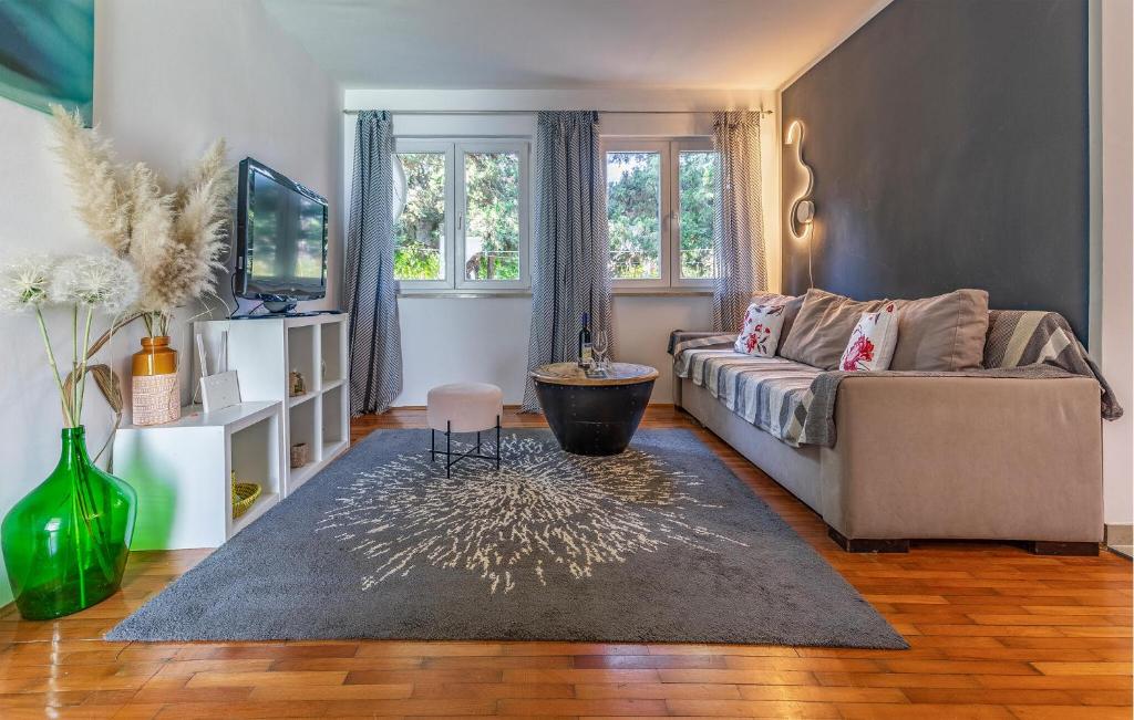 1 Bedroom Gorgeous Home In Medulin