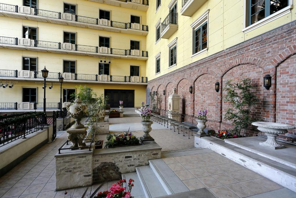Budova, kde se hotel nachází