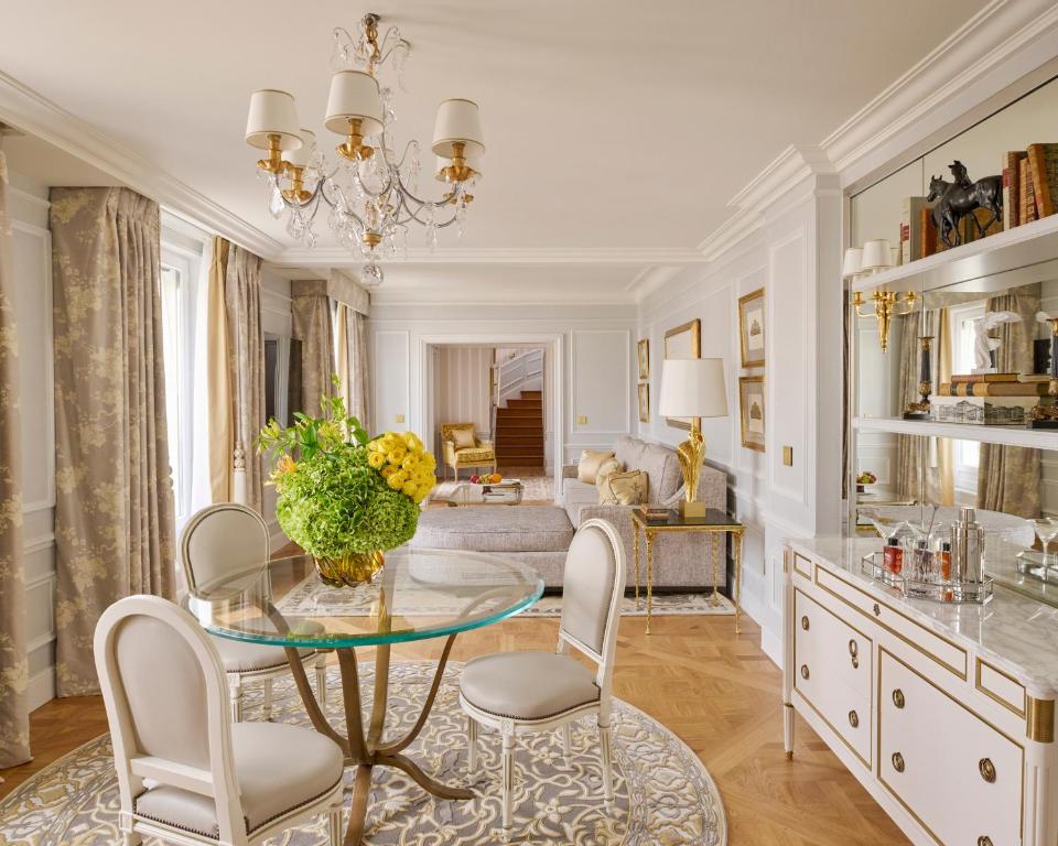 
Duplex Suite City View King Bed
