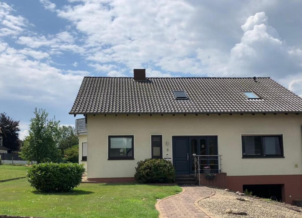 Ferienwohnung-Charly - Two-Bedroom Apartment With Balcony
