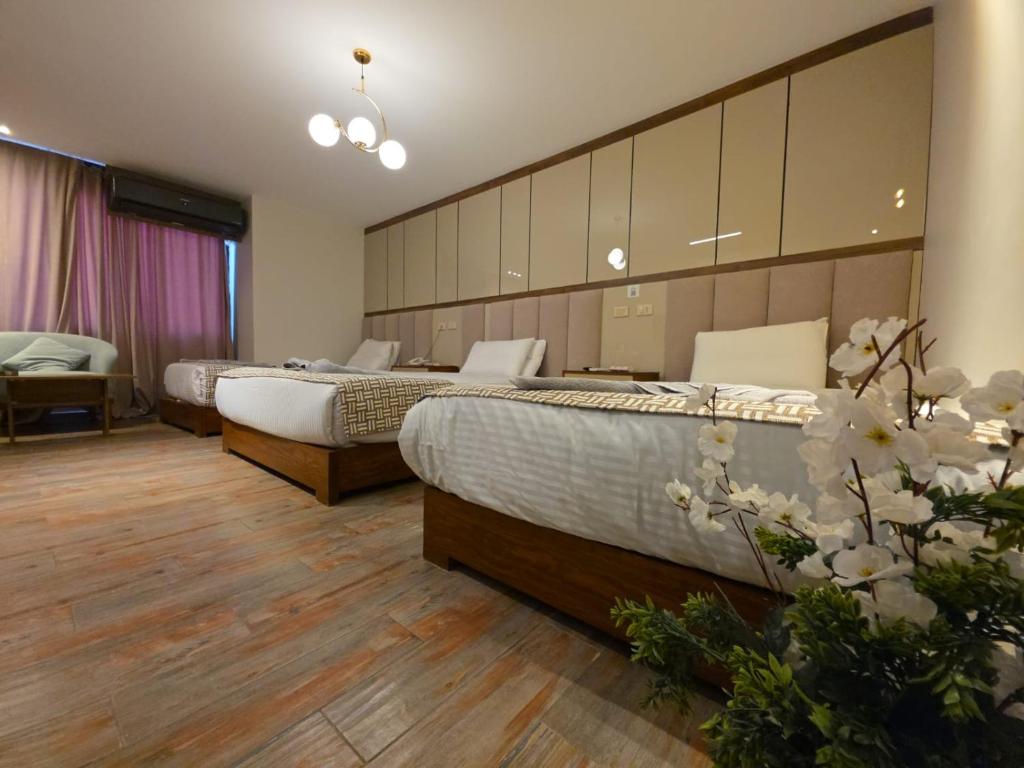 Aura Garden City Hotel - 14