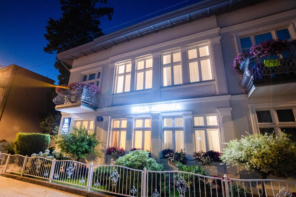 Το κτήριο όπου στεγάζεται  το δωμάτιο σε οικογενειακή κατοικία