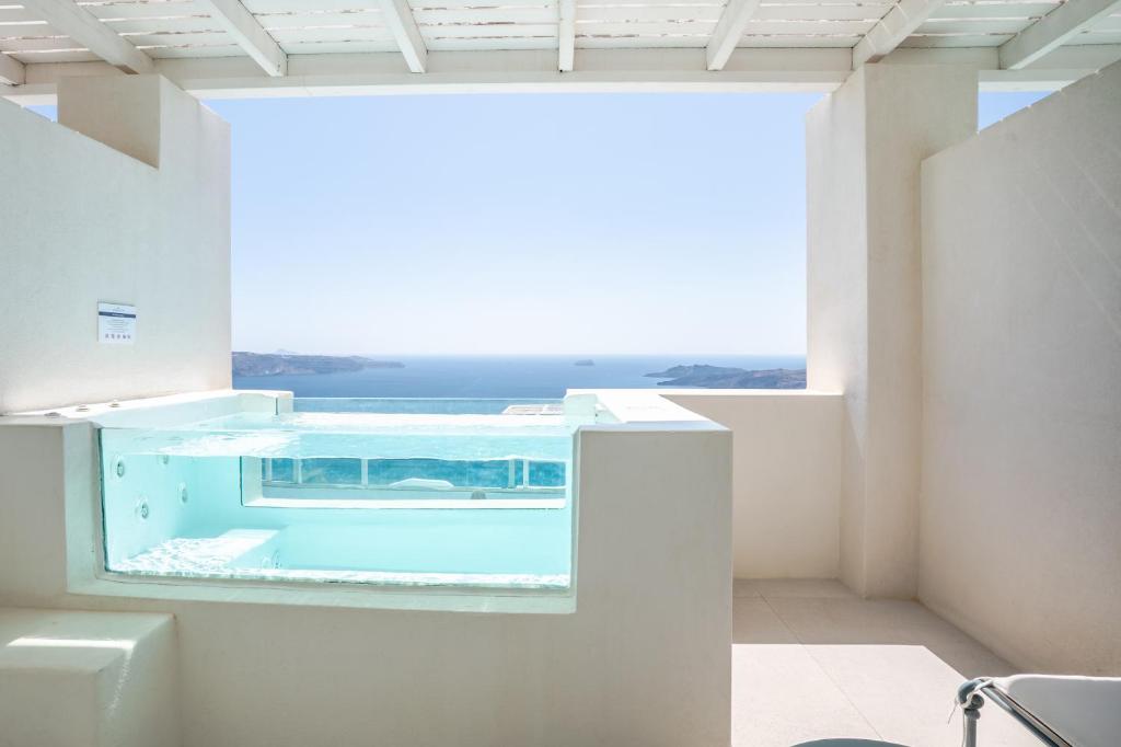 Apeiron Blue Santorini - Sustainable Adults Only 14 Plus - 5