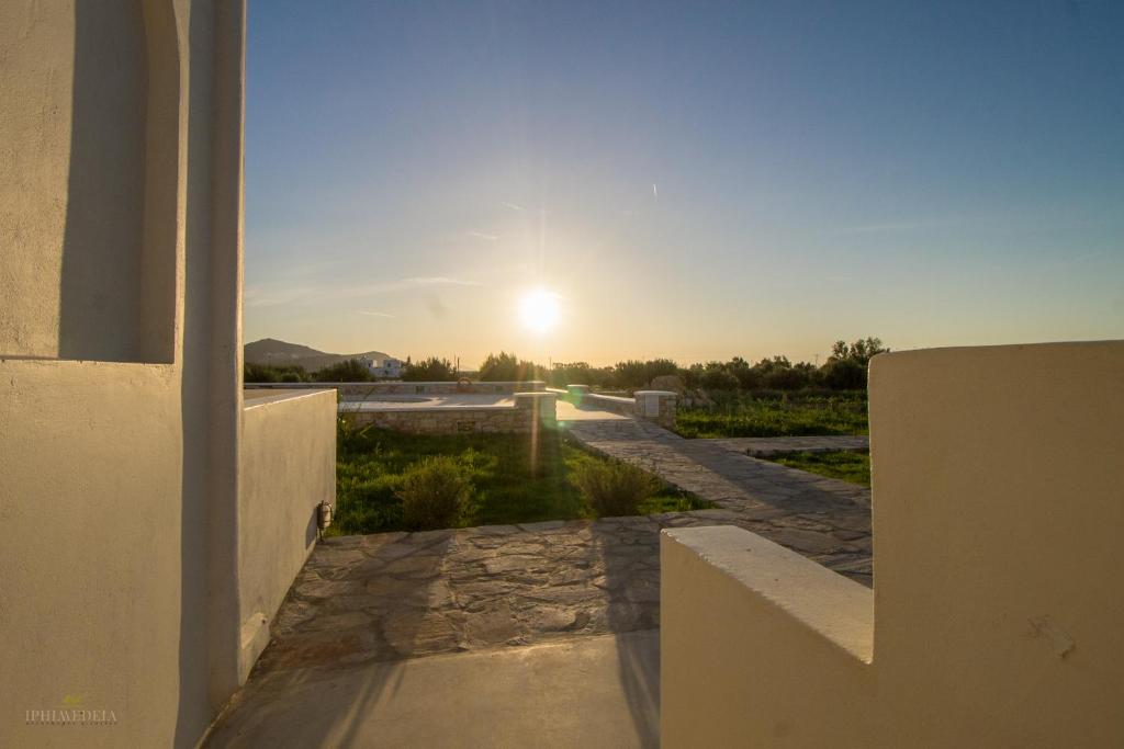 Iphimedeia Luxury Hotel & Suites - 12