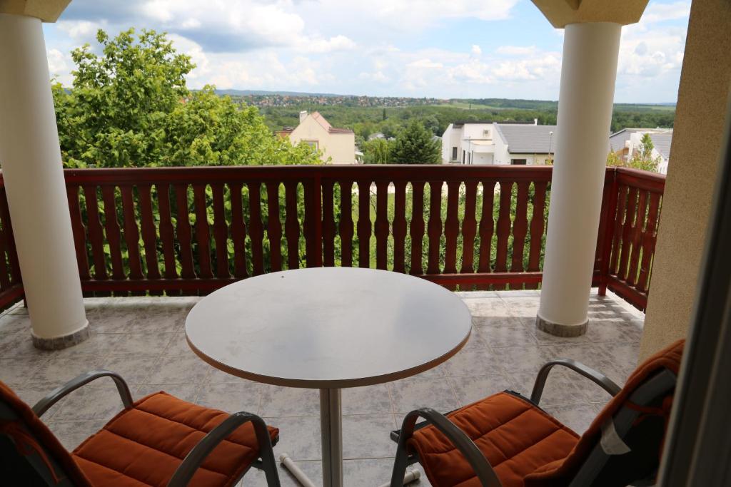 VOYAGE APARTMENTS