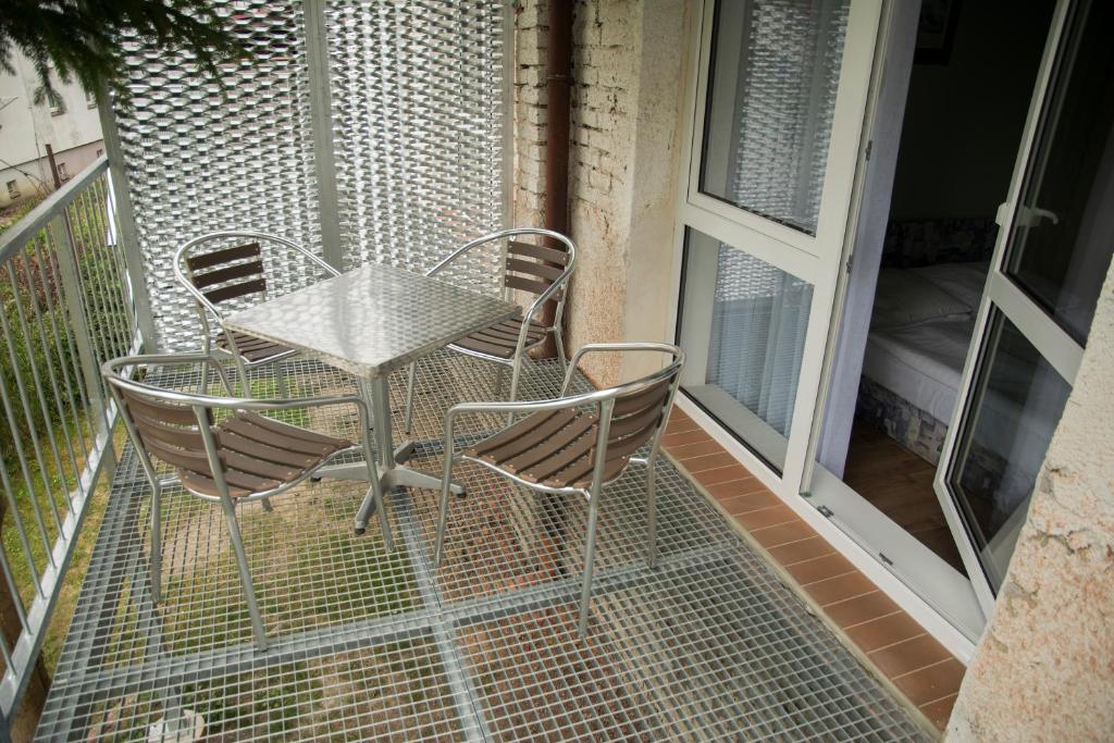 Balkón nebo terasa v ubytování Studia a apartmány U Karla