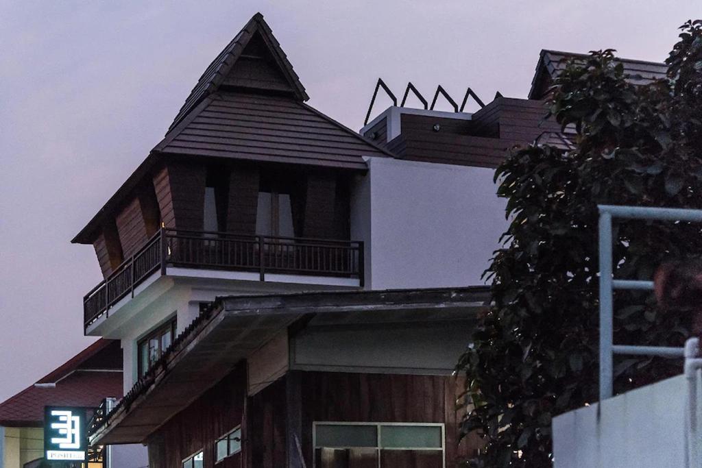 33 Poshtel - Resim 37